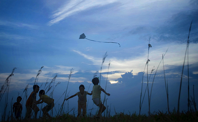 Enfance heureuse sur la digue de la rivière Duong